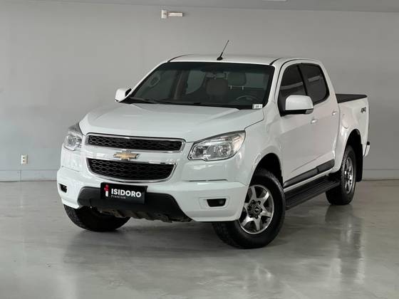 CHEVROLET S10 2.5 LT 4X4 CD 16V FLEX 4P MANUAL CHEVROLET S10 2.5 LT 4X4 CD 16V FLEX 4P MANUAL